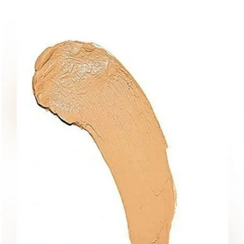 Makeup revolution fast base stick foundation F8‎